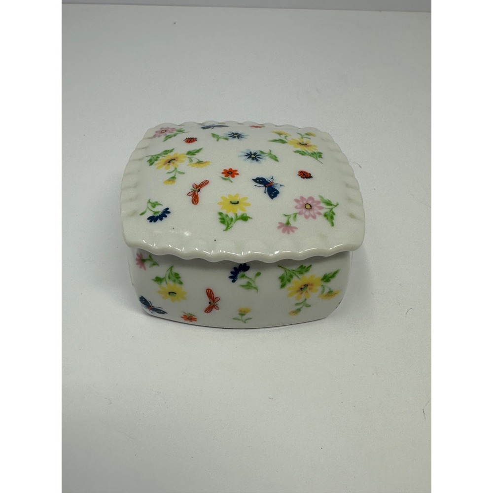 Vintage Fred Roberts Company Porcelain Trinket Box Floral Butterfly T7